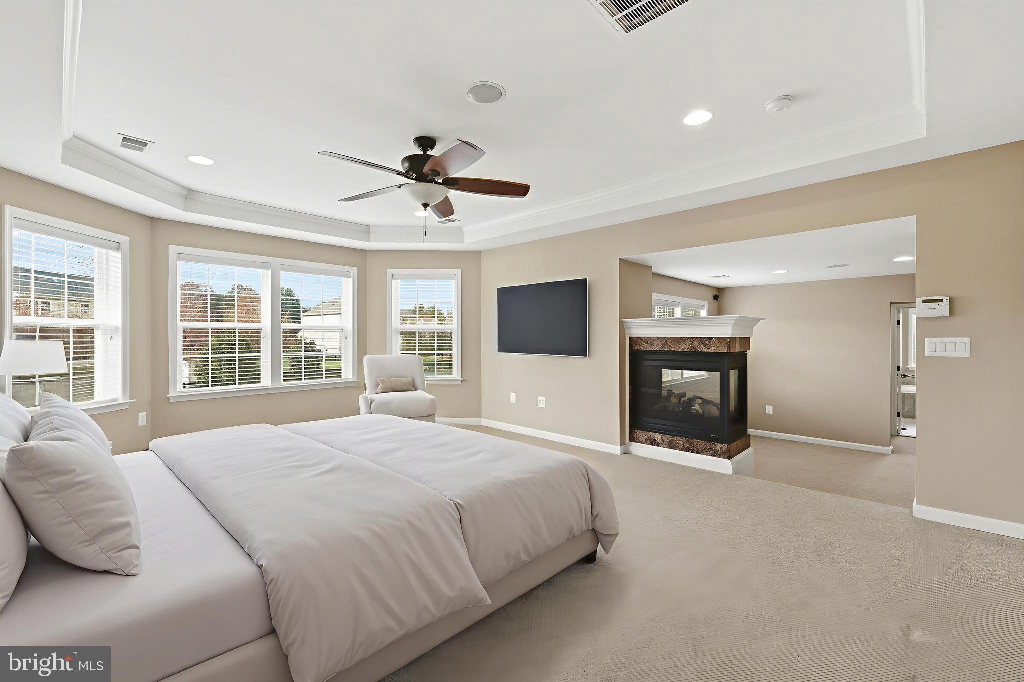 HUNTER RIDGE ESTATES - Residential