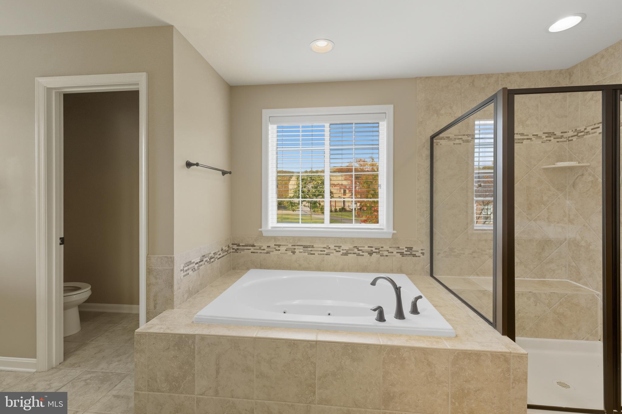 HUNTER RIDGE ESTATES - Residential