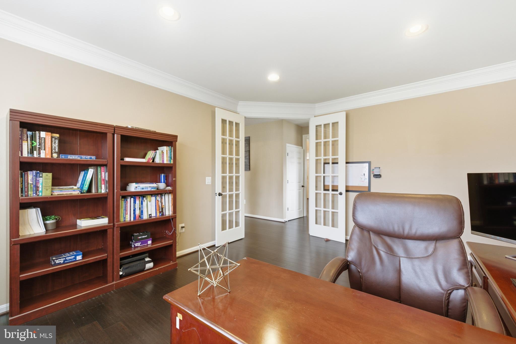 HUNTER RIDGE ESTATES - Residential