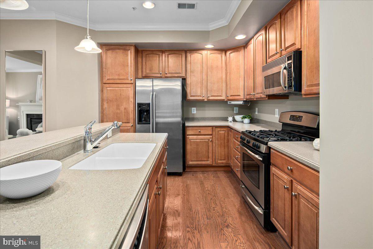 CONDOMINIUMS AT KIRKPATR - Residential