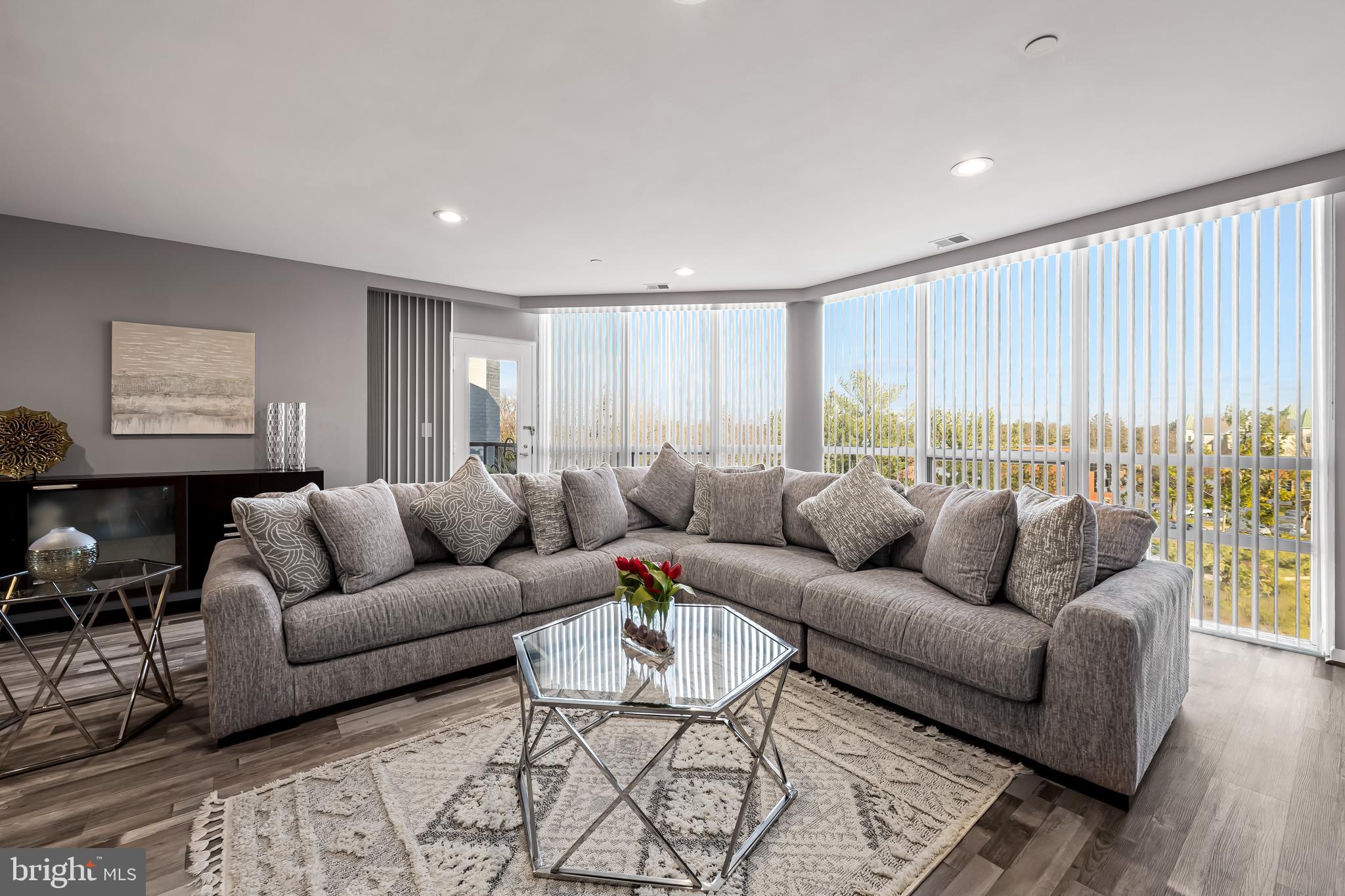 PAVILION IN THE PARK - Residential