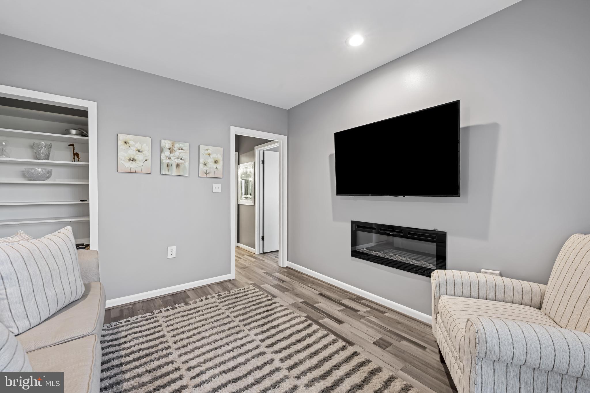 PAVILION IN THE PARK - Residential