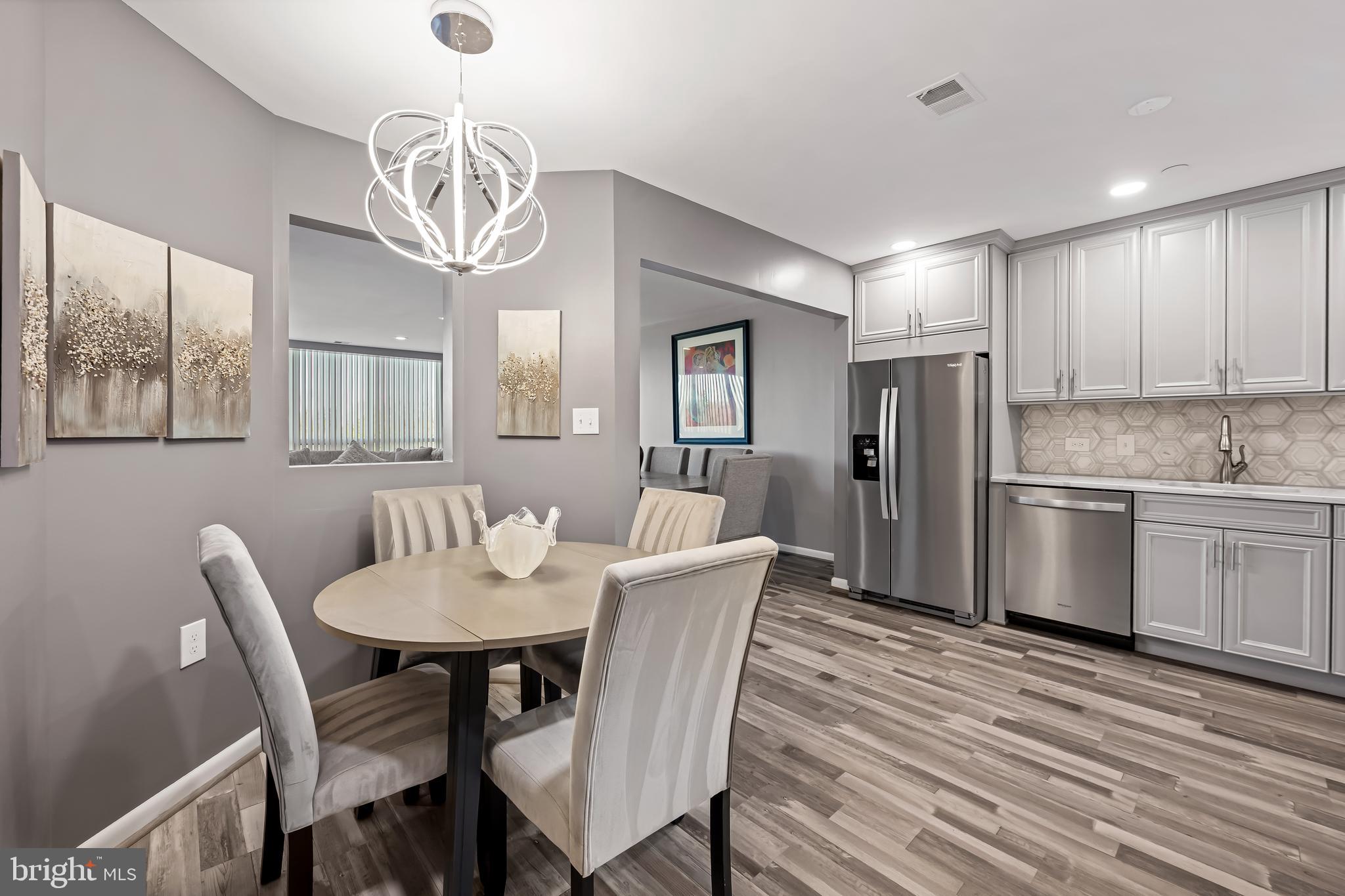 PAVILION IN THE PARK - Residential