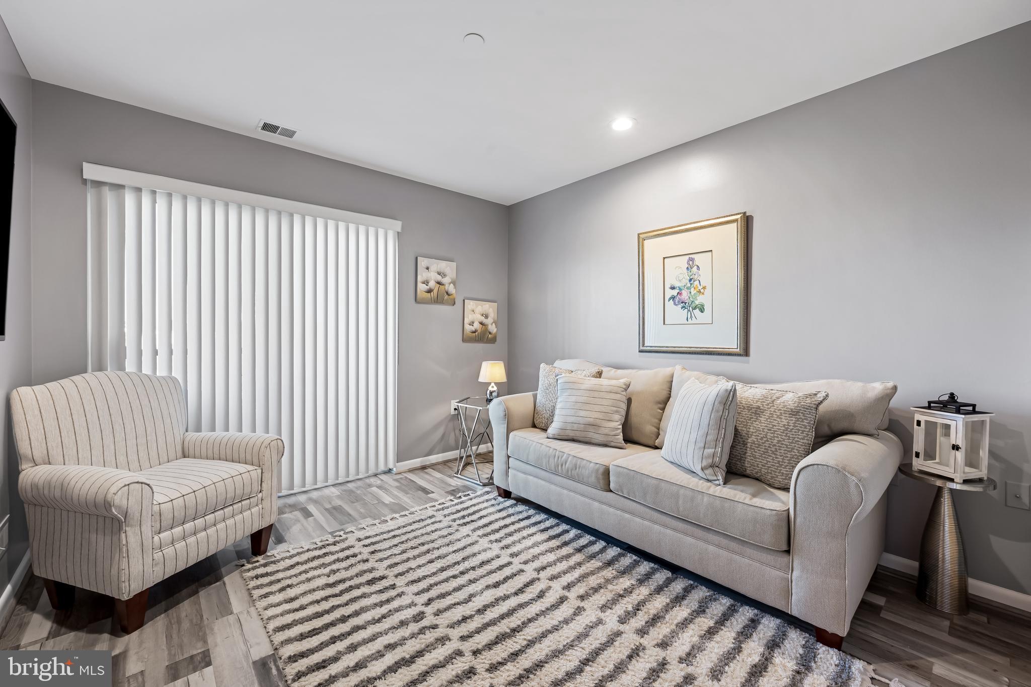 PAVILION IN THE PARK - Residential