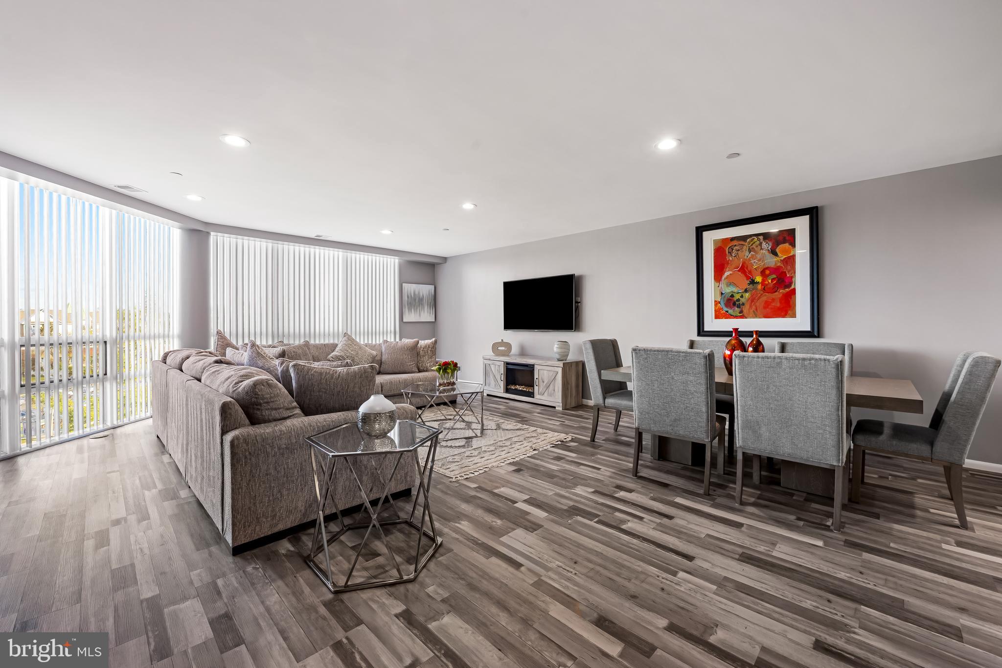 PAVILION IN THE PARK - Residential