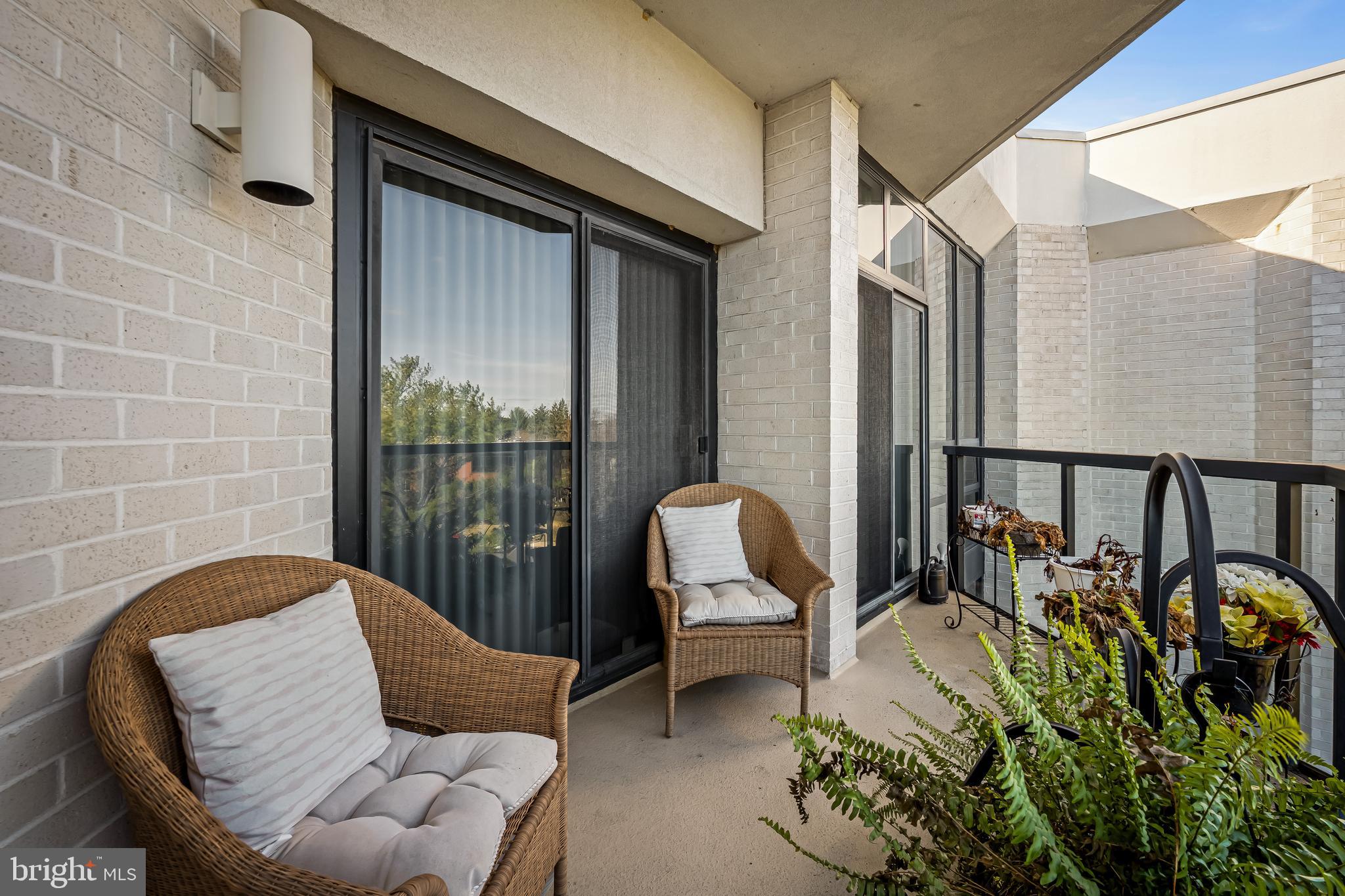 PAVILION IN THE PARK - Residential