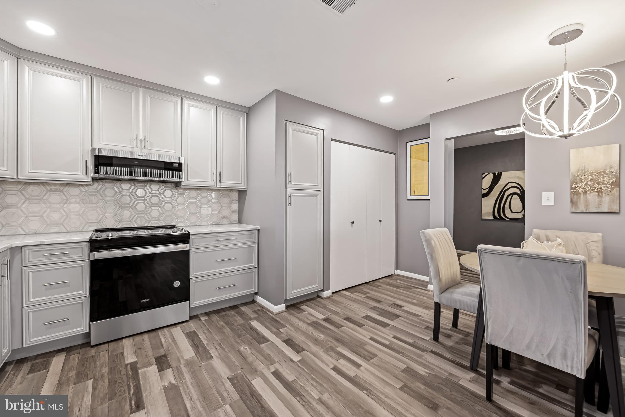 PAVILION IN THE PARK - Residential