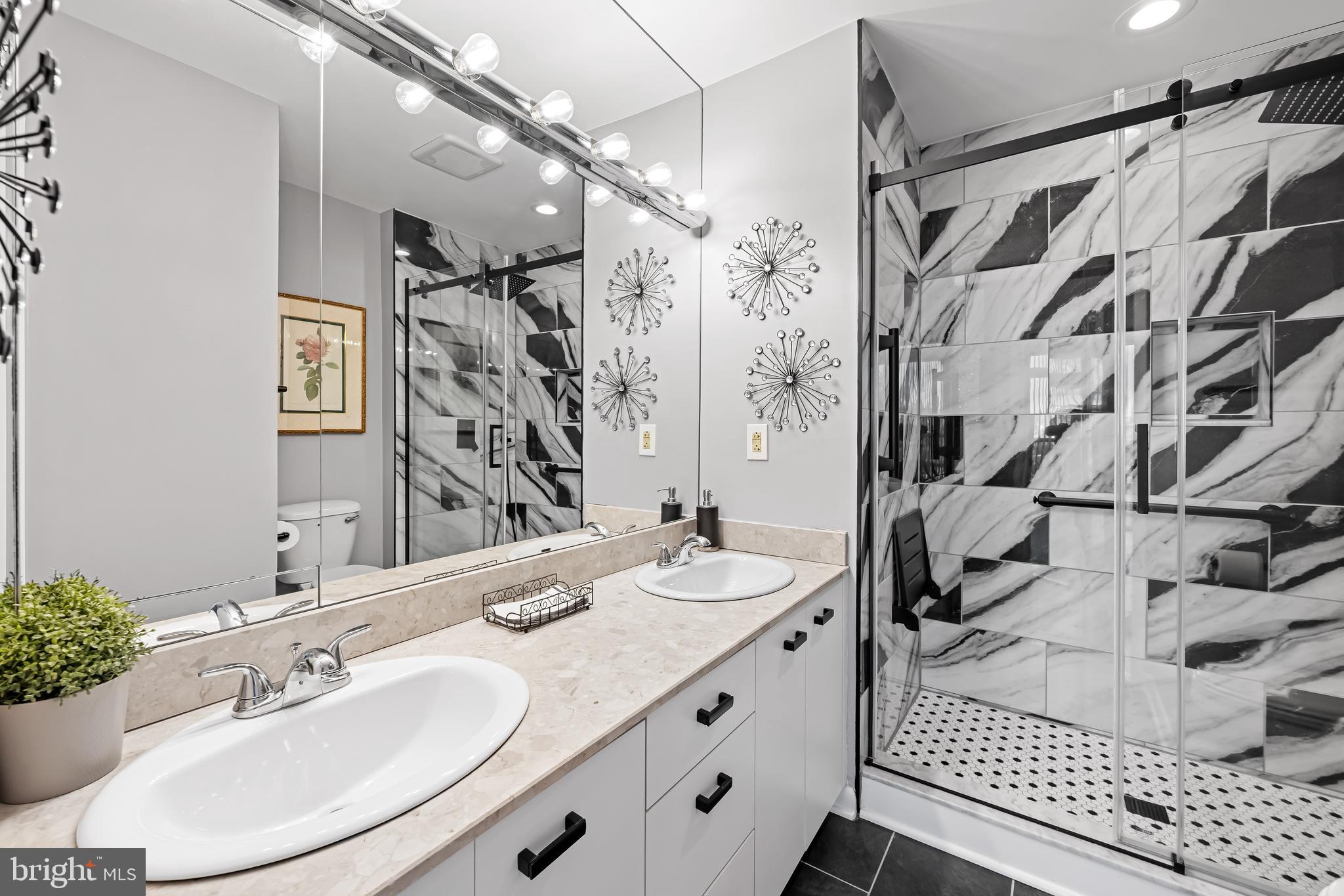 PAVILION IN THE PARK - Residential