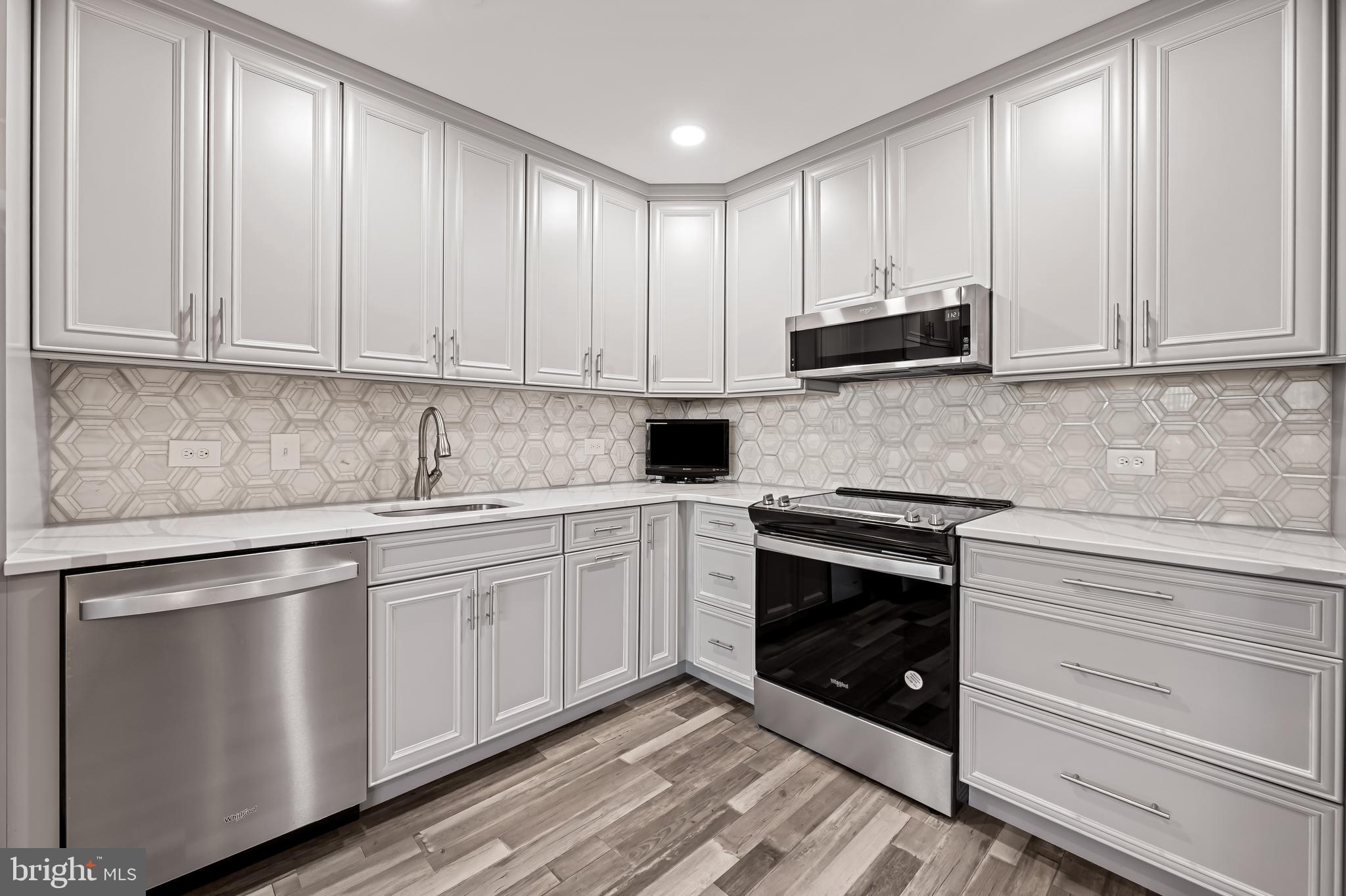 PAVILION IN THE PARK - Residential