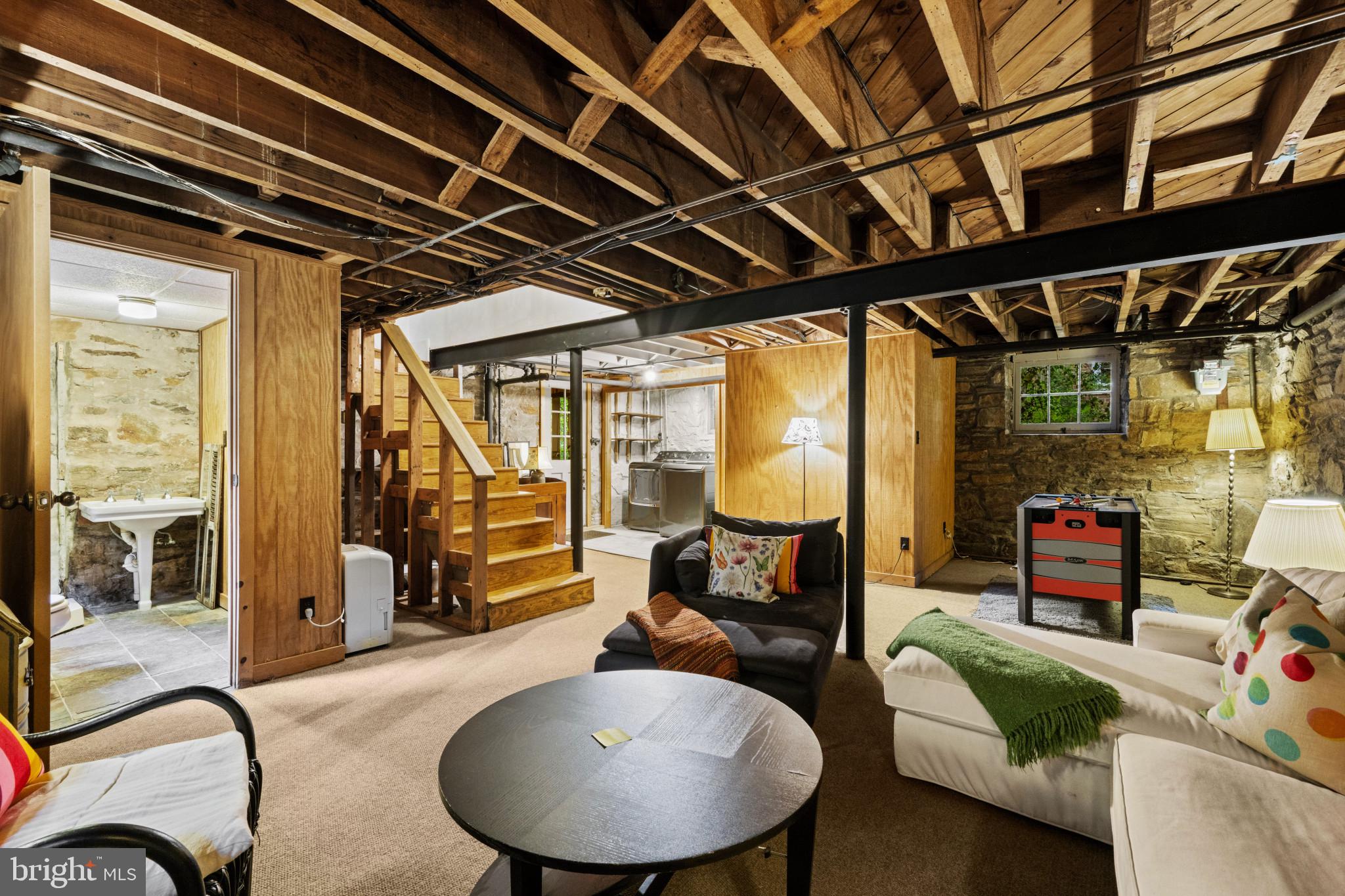 ROLAND PARK - Residential