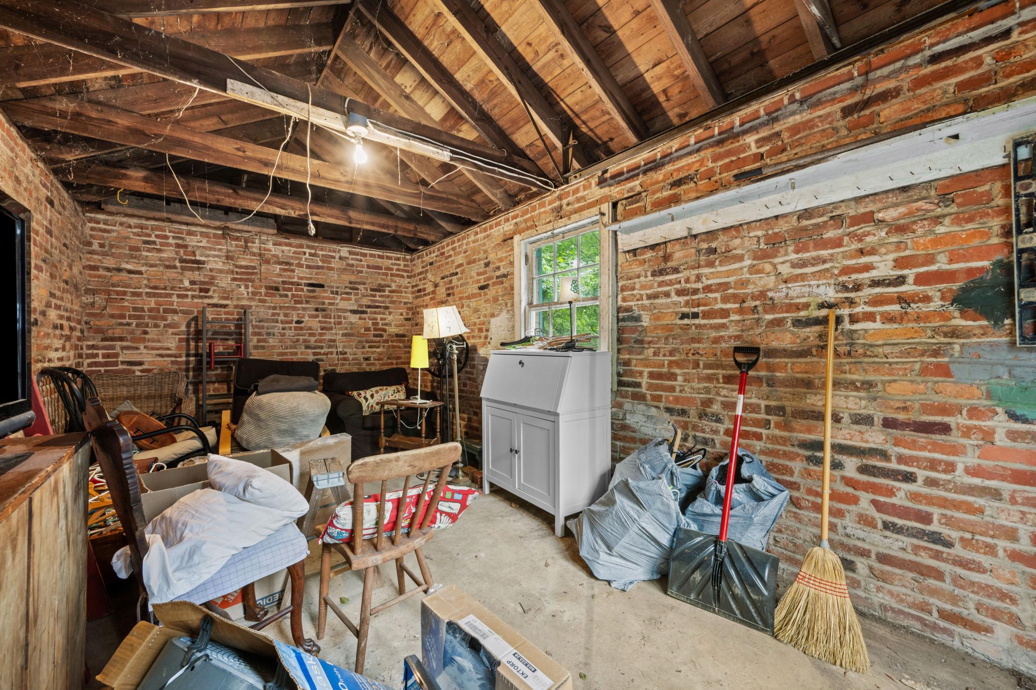 ROLAND PARK - Residential