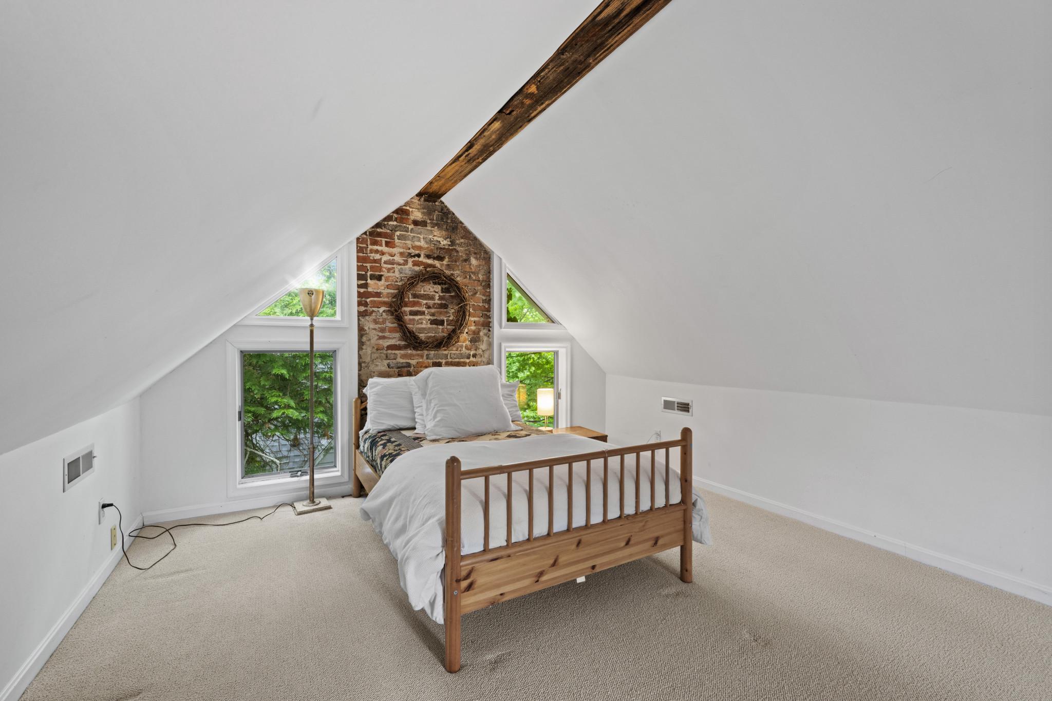 ROLAND PARK - Residential