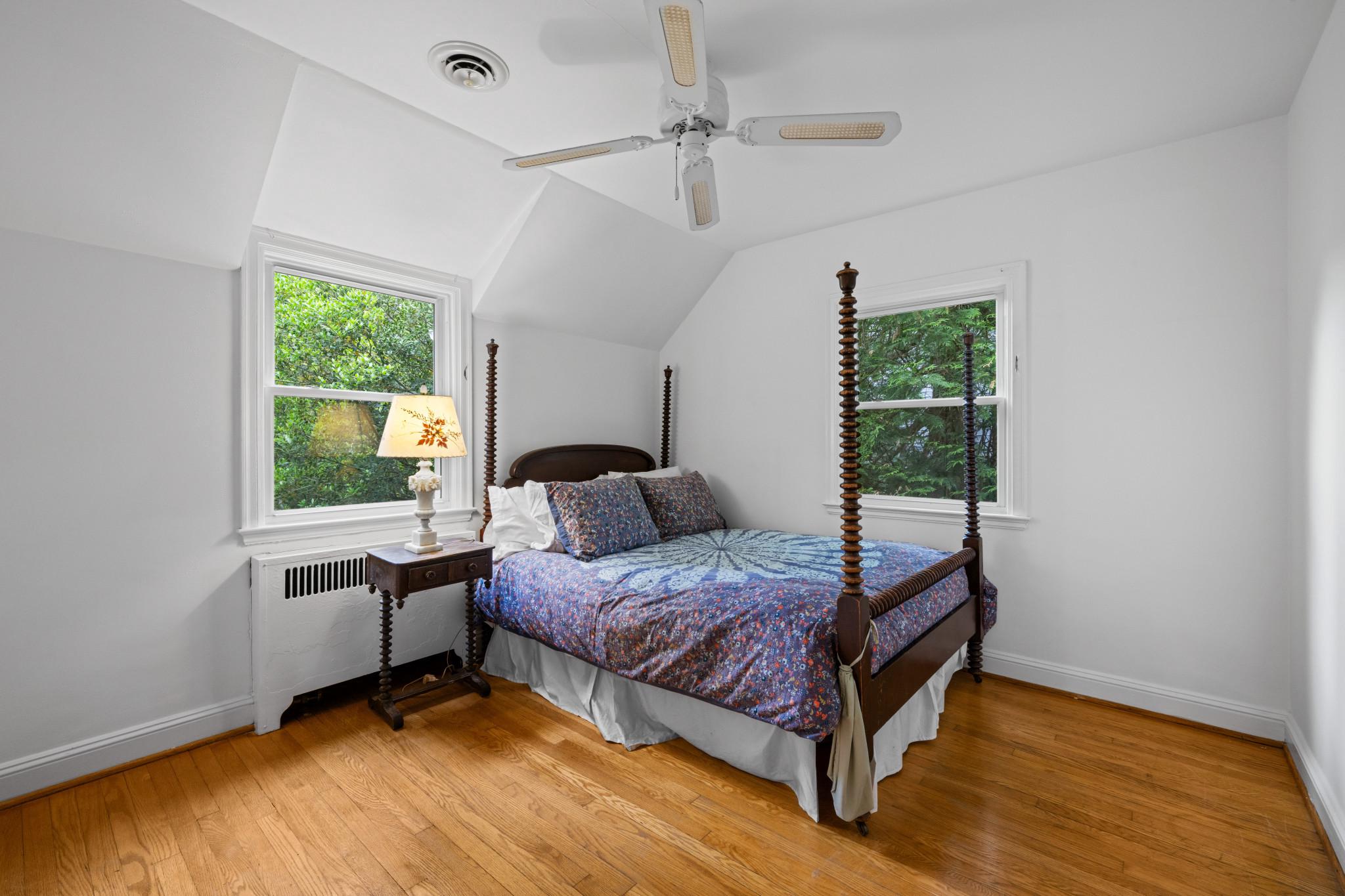 ROLAND PARK - Residential