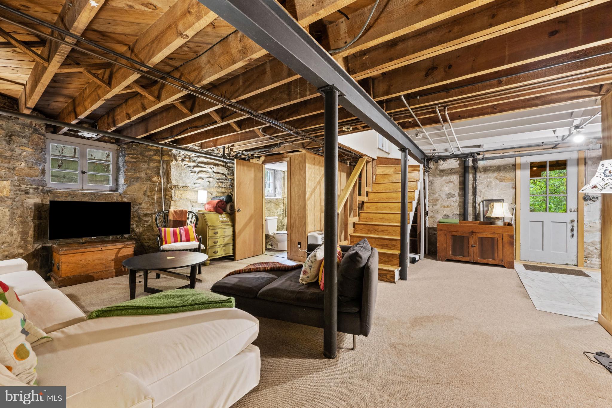 ROLAND PARK - Residential