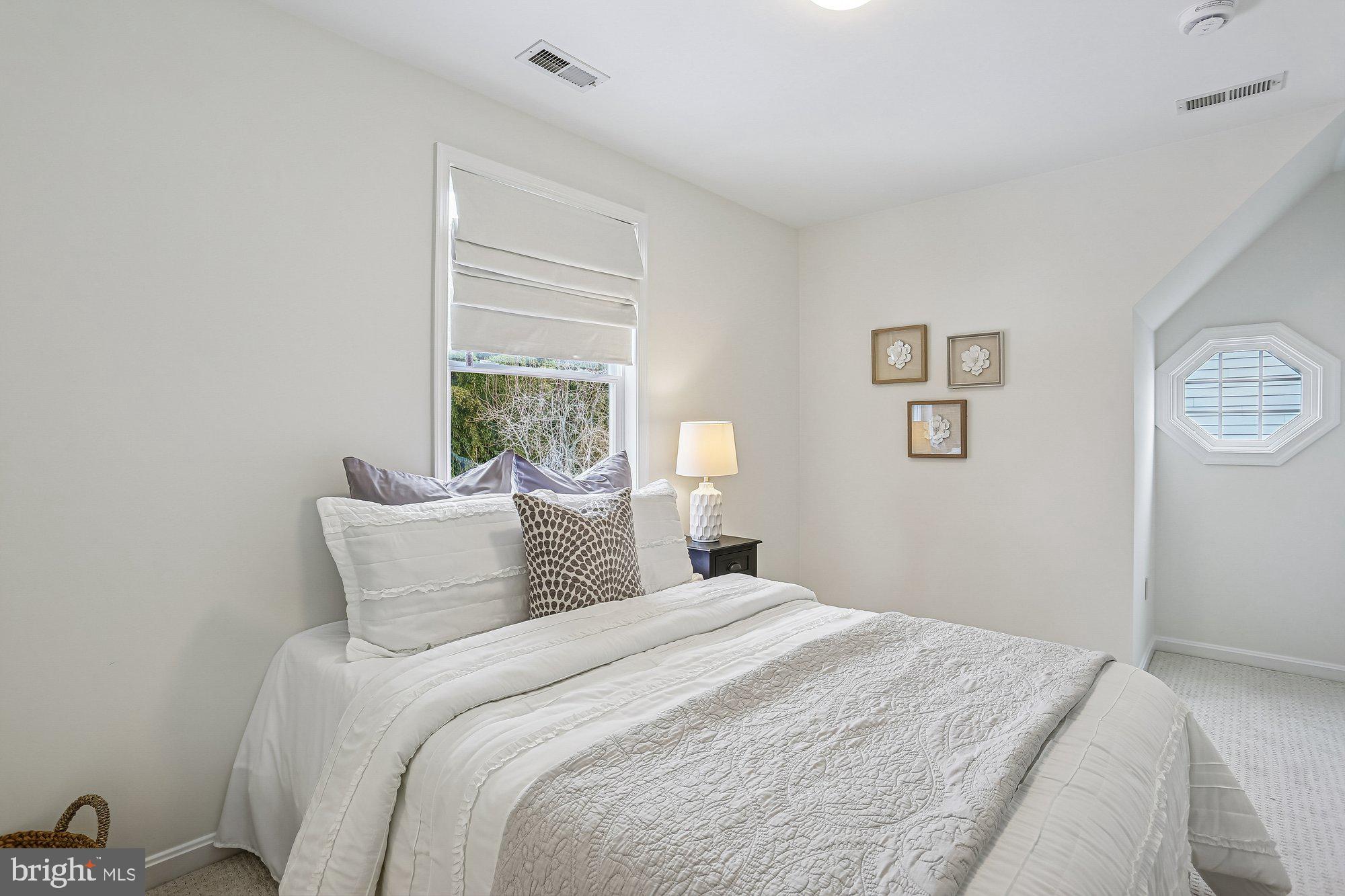 KENSINGTON ESTATES - Residential