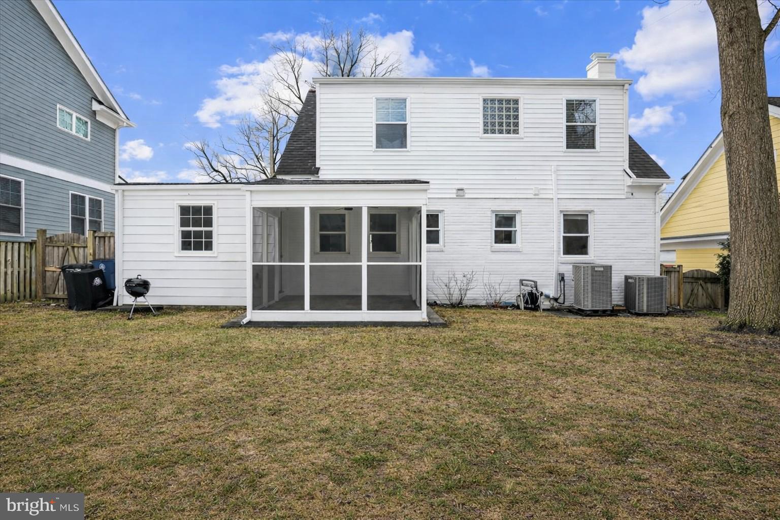 KENSINGTON ESTATES - Residential