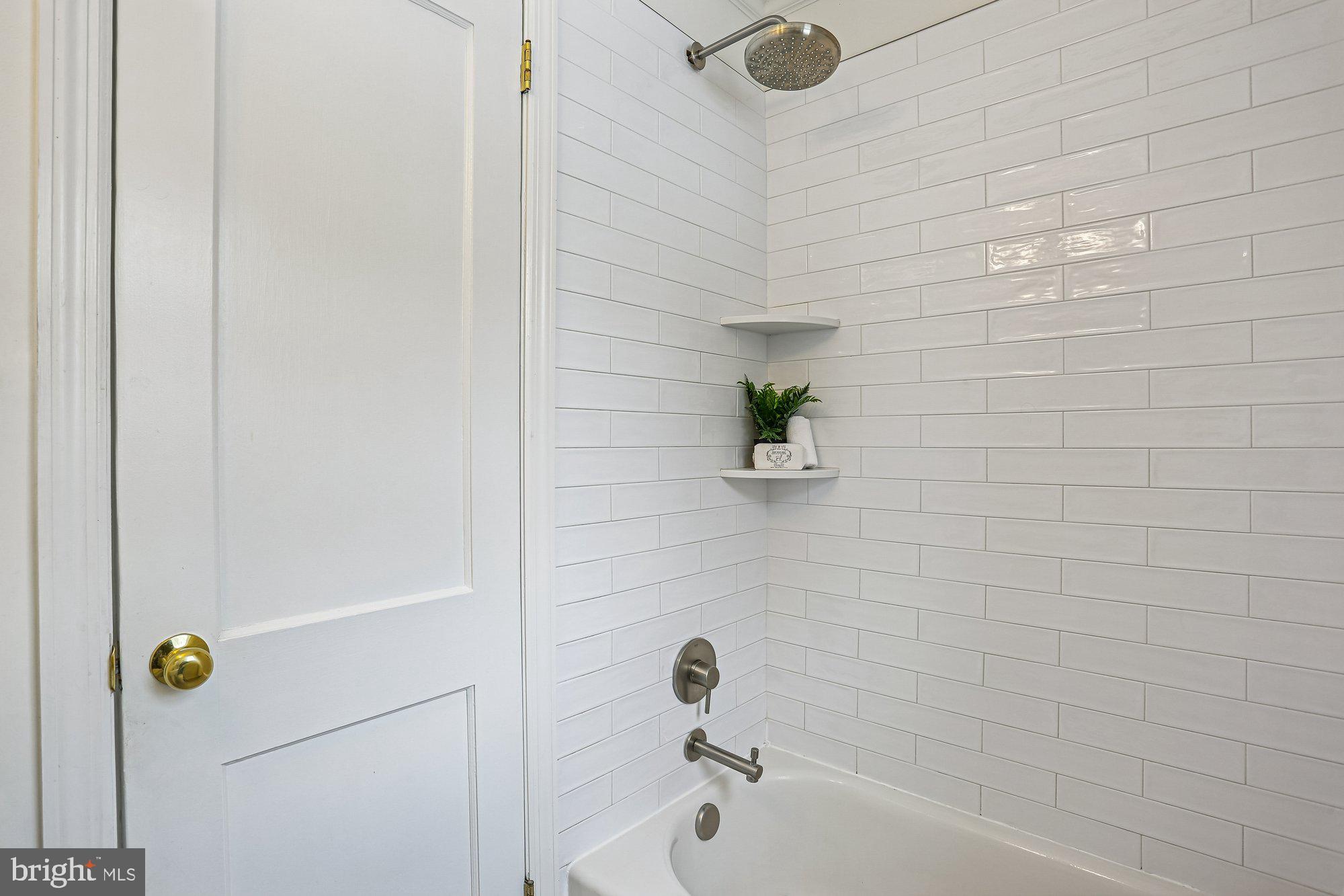 KENSINGTON ESTATES - Residential