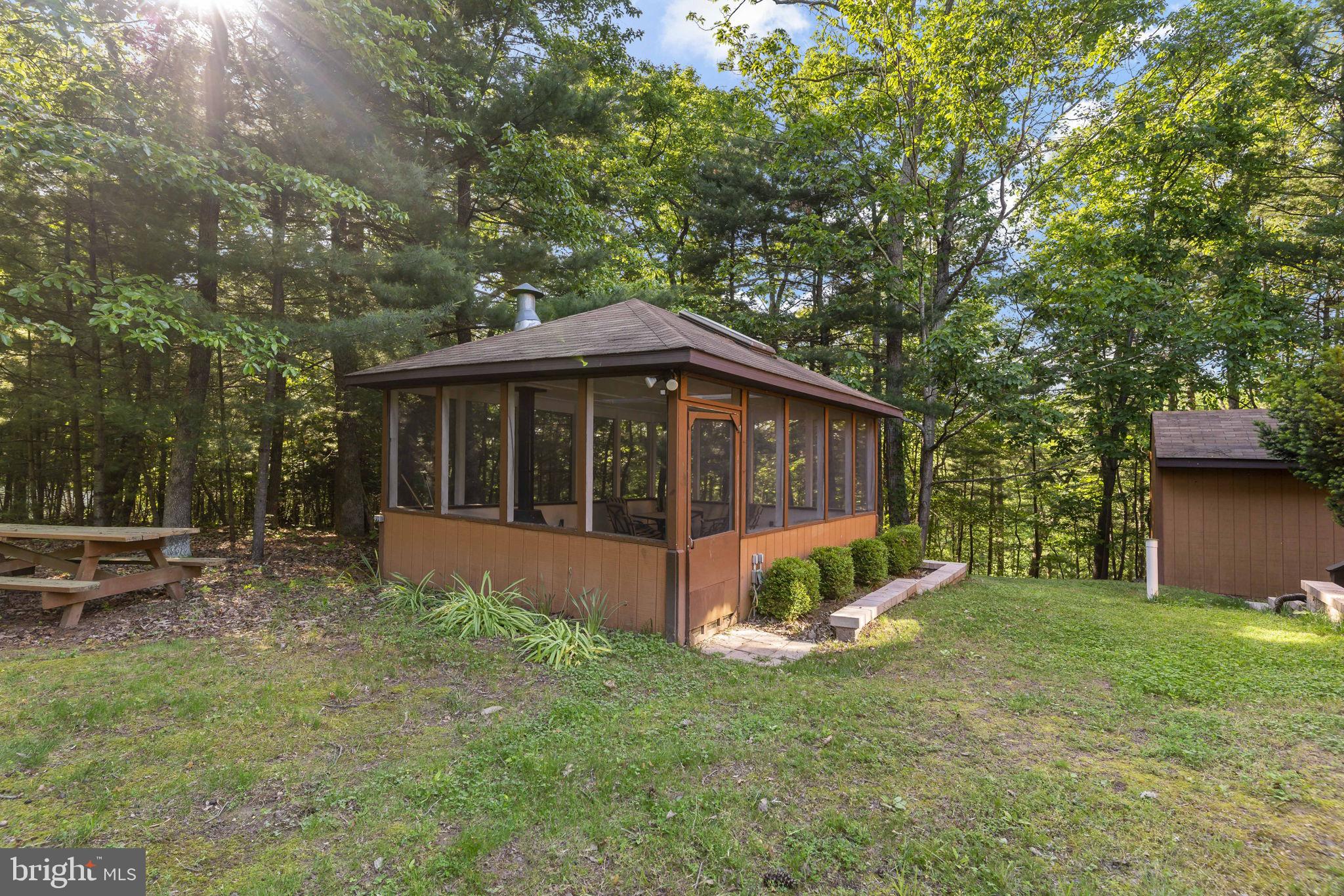 SLEEPY CREEK - Residential