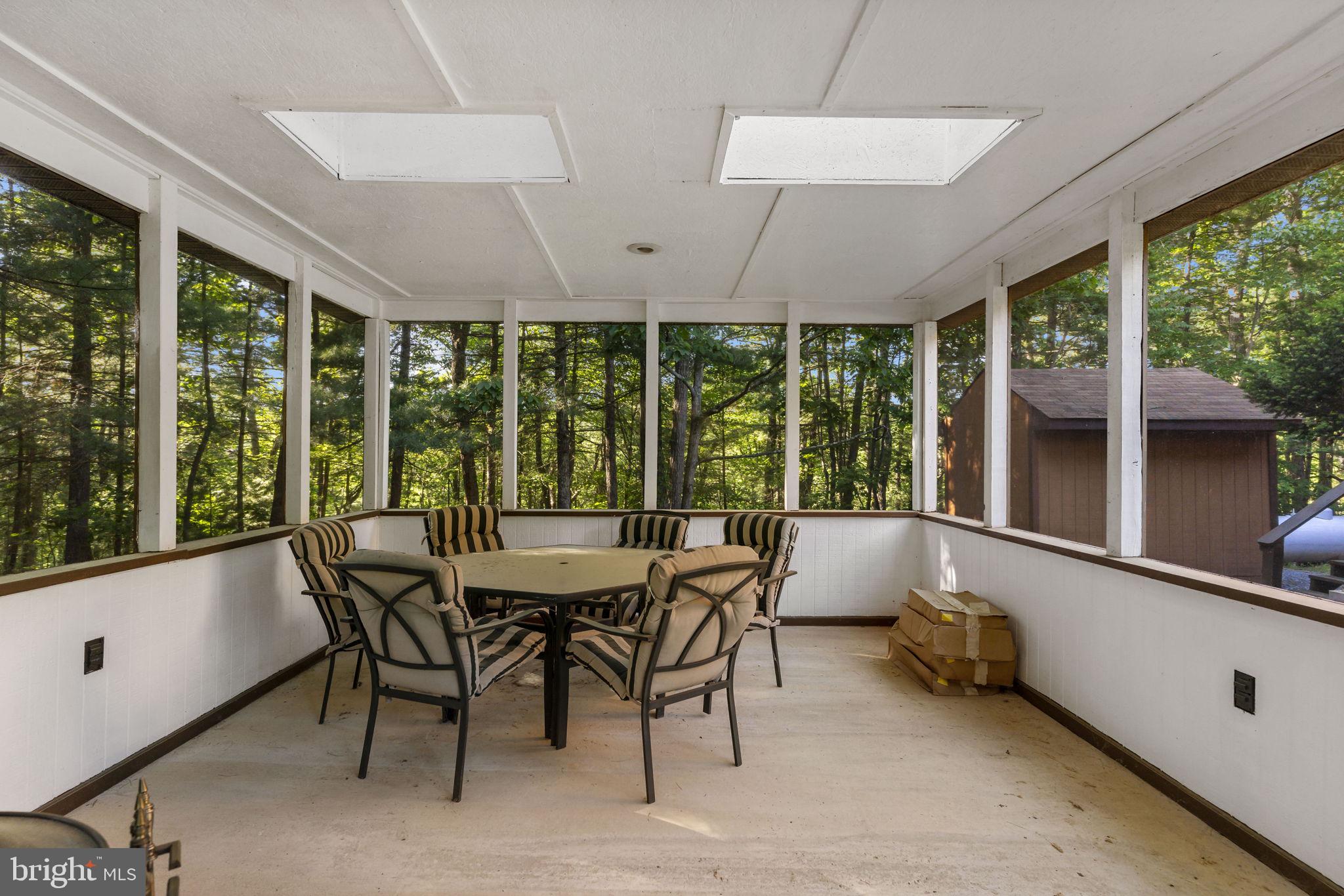 SLEEPY CREEK - Residential