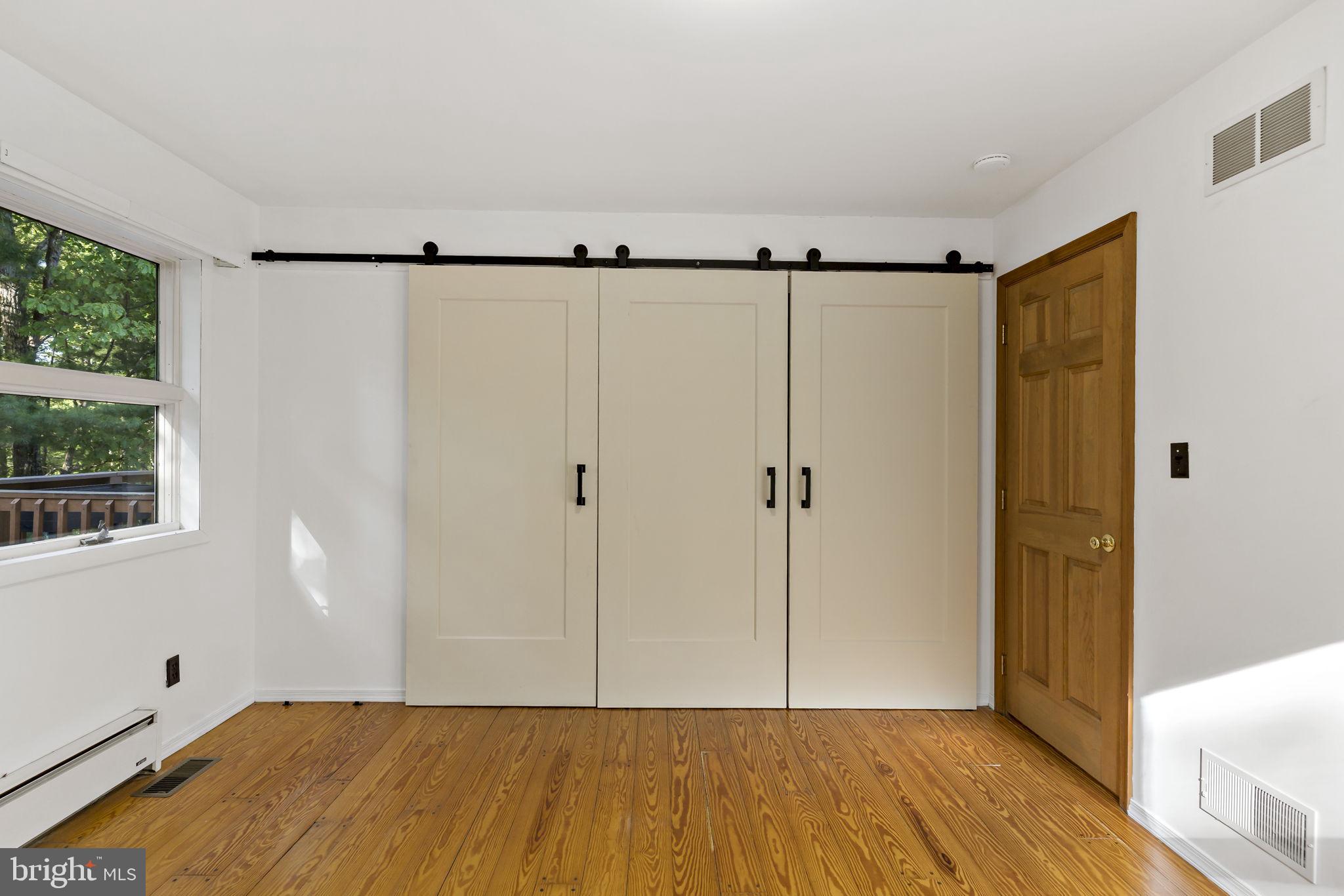 SLEEPY CREEK - Residential