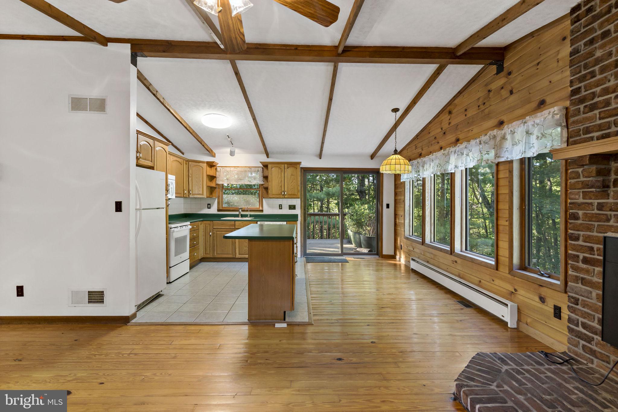 SLEEPY CREEK - Residential