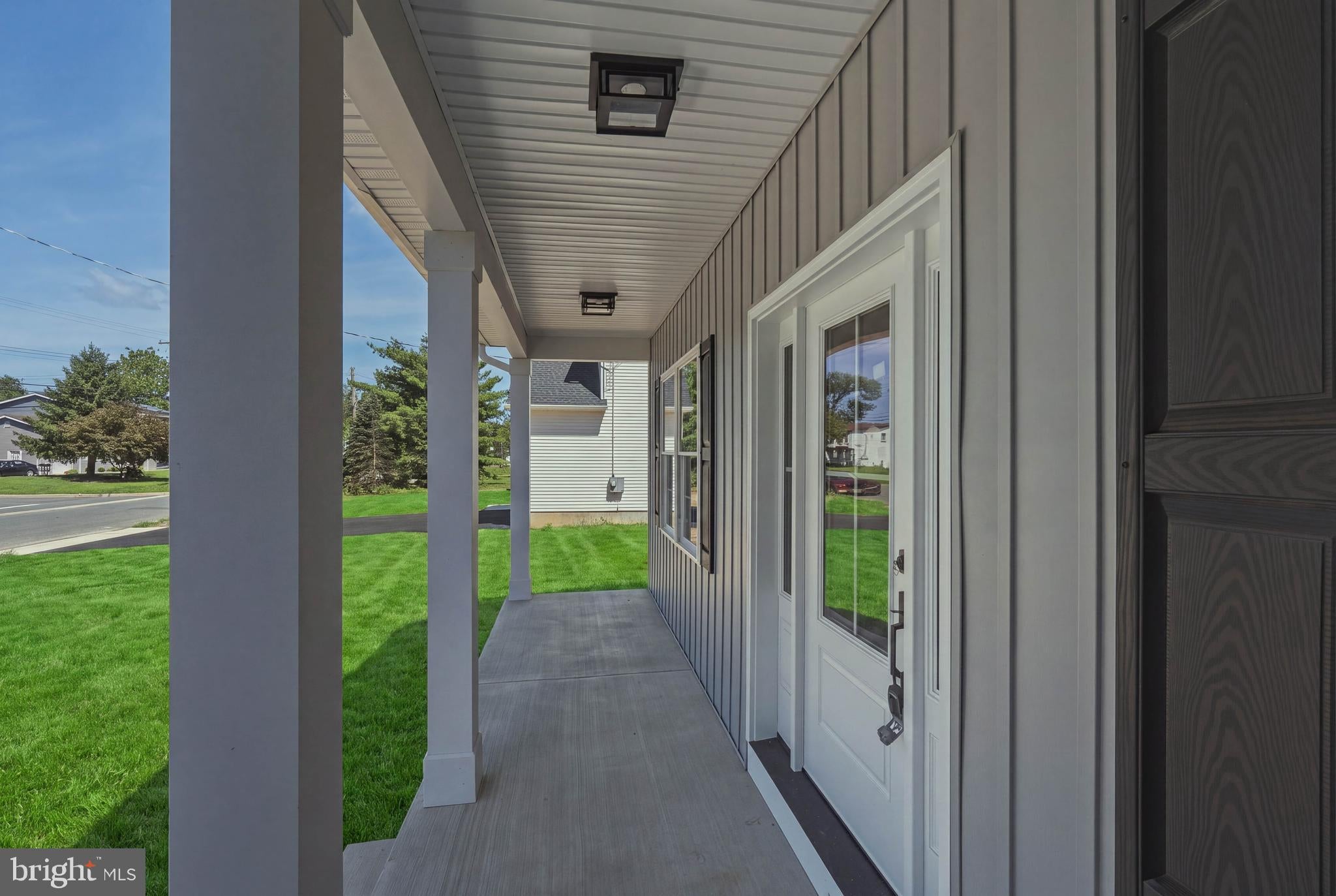 1179 HOLMES AVENUE - Photo 3