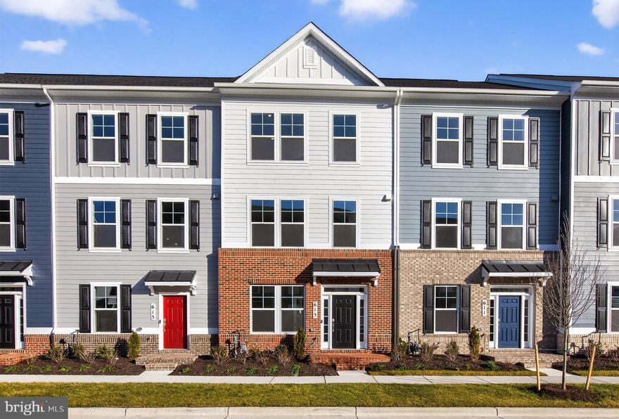 *OFFERING UP TO $10K IN CLOSING COST ASSISTANCE WITH USE OF APPROVED LENDER AND TITLE.*
*****BRAND NEW CONSTRUCTION HOMES AT GREENLEIGH AT CROSSROADS****  
MOVE-IN READY! Featuring one of our newest modern floor plans, The Pratt. A 2-car rear garage townhome. This exceptional gem is a seamless blend of sophistication, convenience, and contemporary design, providing a truly elevated lifestyle. Featuring 3 bedrooms and 3.5 baths spread across three finished levels, a generous 1916 sq. ft. of living space. The interior is designed to be bright and light, with 9 ft. high ceilings creating an airy and spacious ambiance. The open floor plan of the Pratt is perfect for entertaining, allowing for seamless flow between the living and dining areas on the main floor. Huge primary suite with large walk-in closet. The primary bathroom has a double bowl vanity and oversized shower with seat. Convenient second floor laundry room.