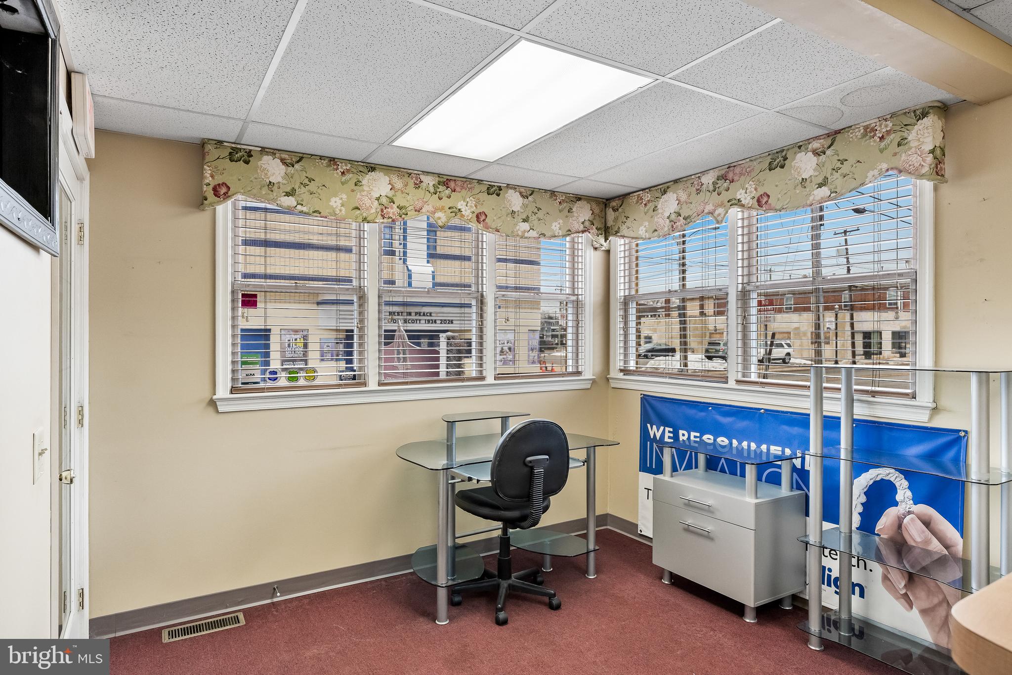 24 W BROAD STREET 26