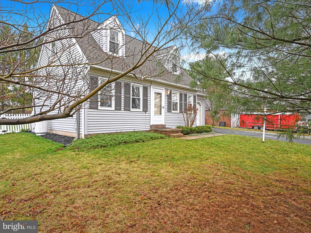 Photo of 615 Oak Street, DENVER, PA 17517 (MLS # PALA2065106)