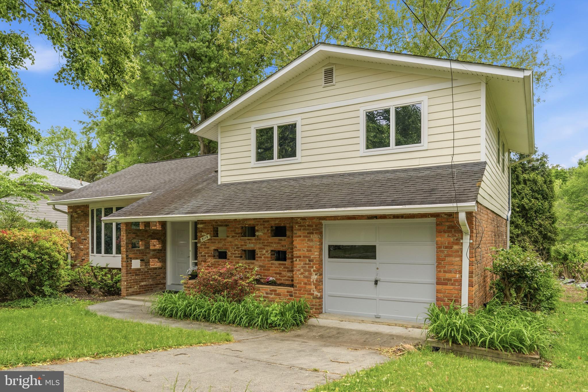 GREEN TREE MANOR - Residential