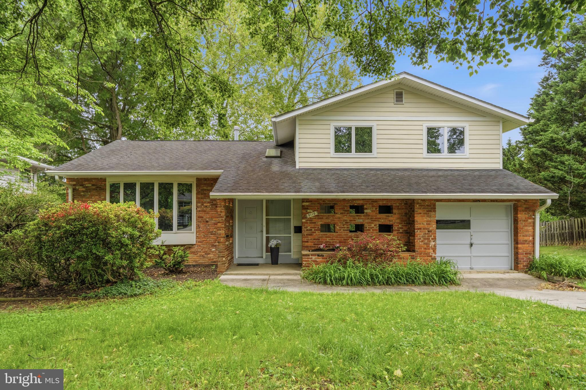 GREEN TREE MANOR - Residential