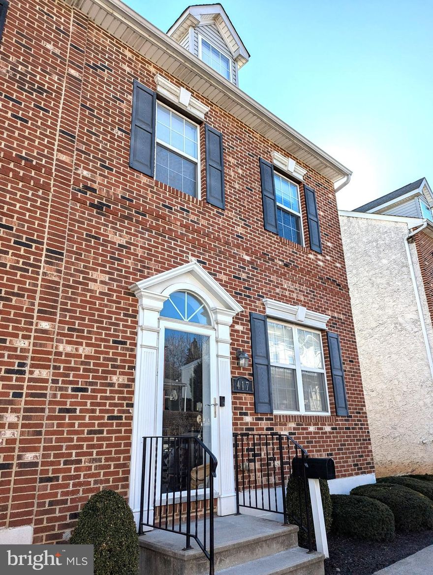 This end unit townhome has an open floor plan and is located in desirable Conshohocken. The main floor has the kitchen that is filled with modern appliances, dining, and living space with fireplace all together, plus powder room. A large deck off the back of the property rounds out the first floor.  The second floor hosts a full bath, second bedroom, laundry, and the spacious main bedroom ensuite. Third floor is a large bedroom, office, or fun room. A finished basement with attached 2 car garage finish out the home. There is plenty of space for all your home needs. Close to restaurants, shopping, bustling nightlife and transportation.
