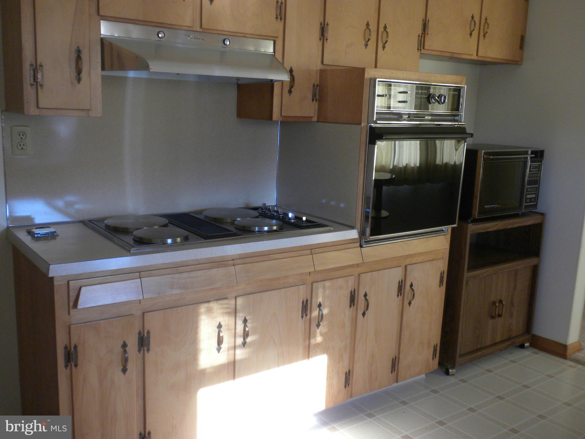 AVONDALE ACRES - Residential