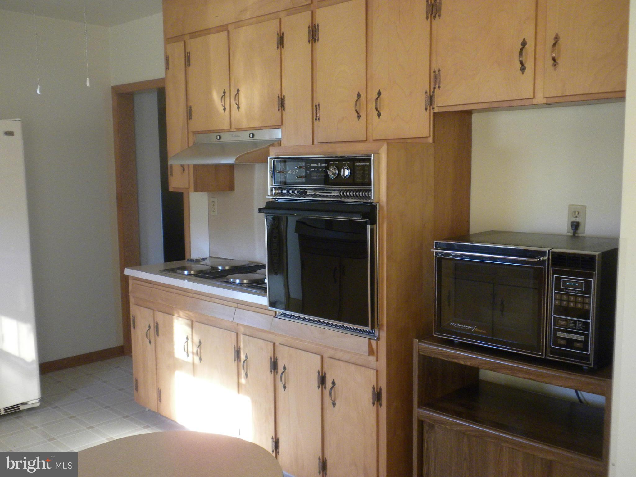 AVONDALE ACRES - Residential