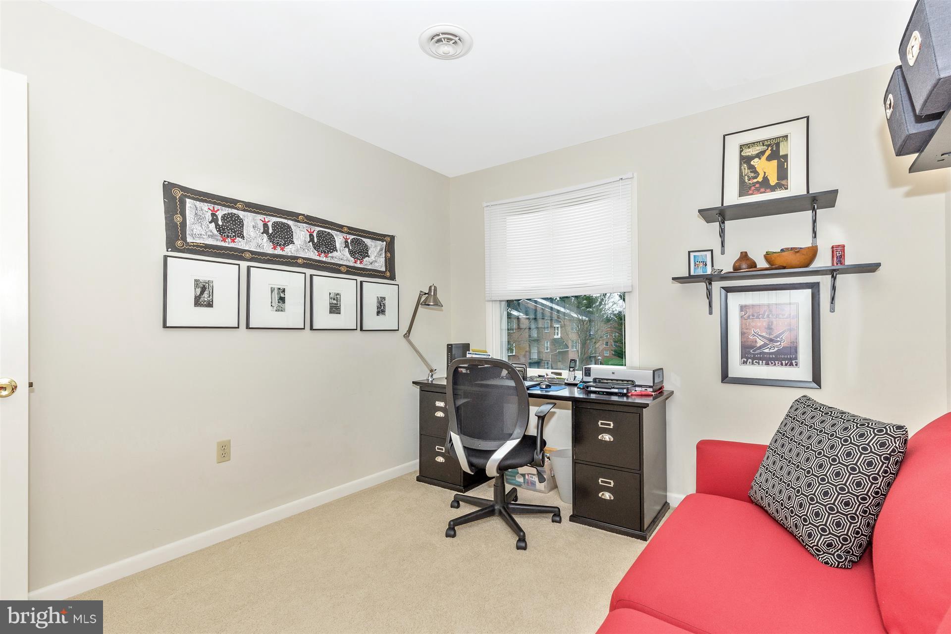 GLADE TOWN - Residential