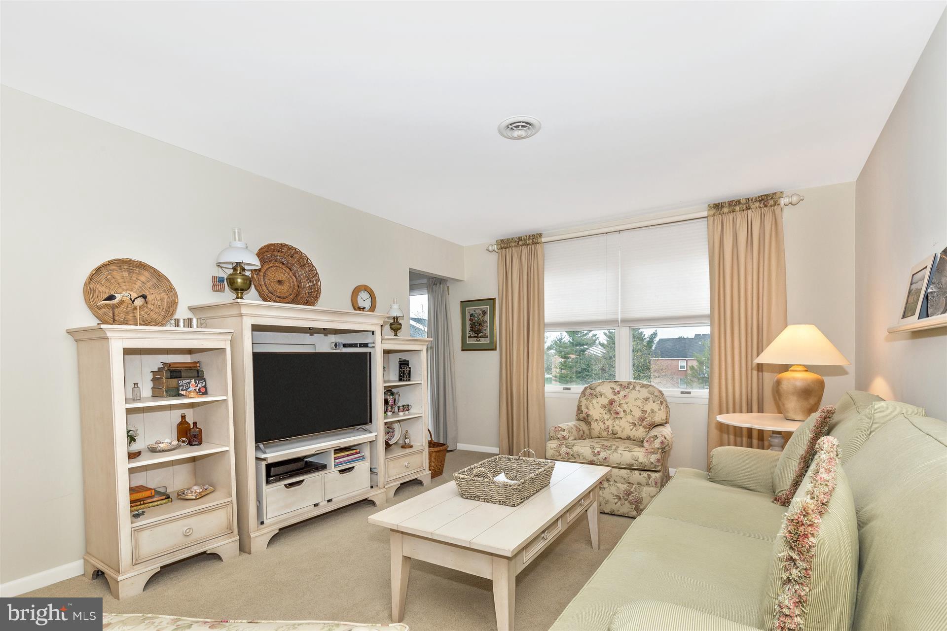 GLADE TOWN - Residential