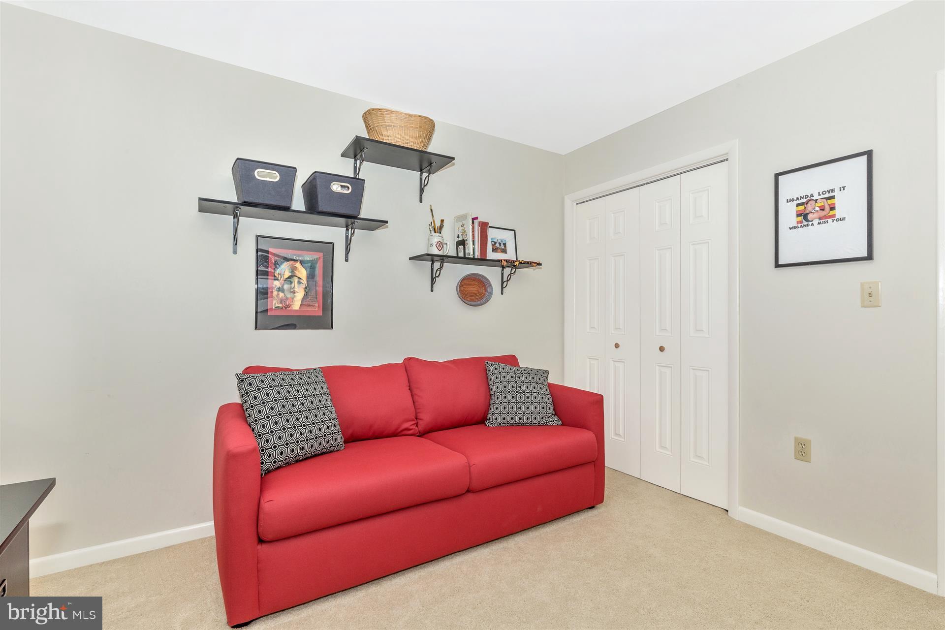 GLADE TOWN - Residential