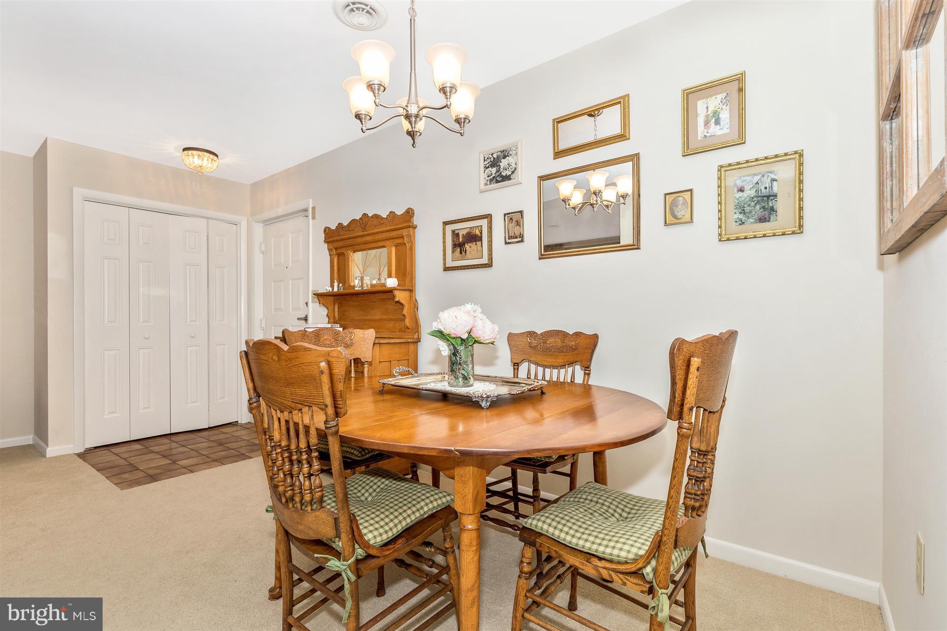 GLADE TOWN - Residential