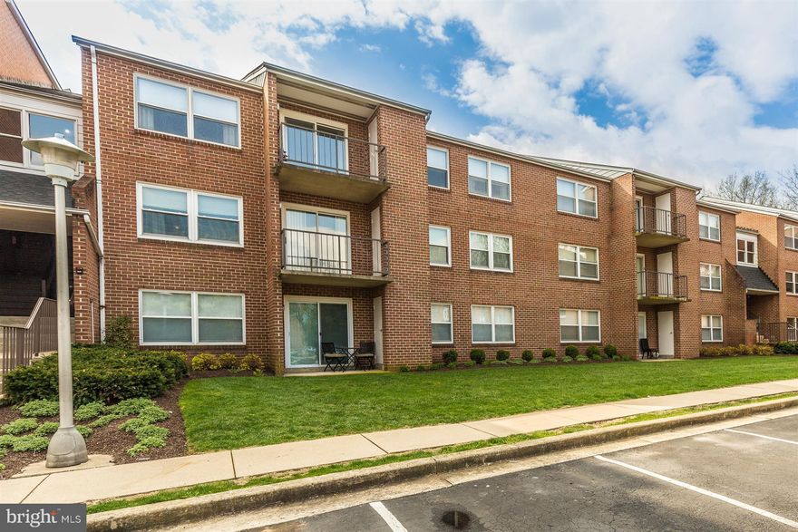 Beautiful neutrally decorated top floor condo in move-in condition. New kitchen floor, stainless appliances & granite counters. Open living & dining room with new chandelier, 2 spacious bedrooms with large closets & 1 1/2 updated baths. Separate laundry/utility room with washer &dryer. New Heat Pump March 2018. Balcony off the kitchen with views of the mountains & sunsets. Secure storage area.