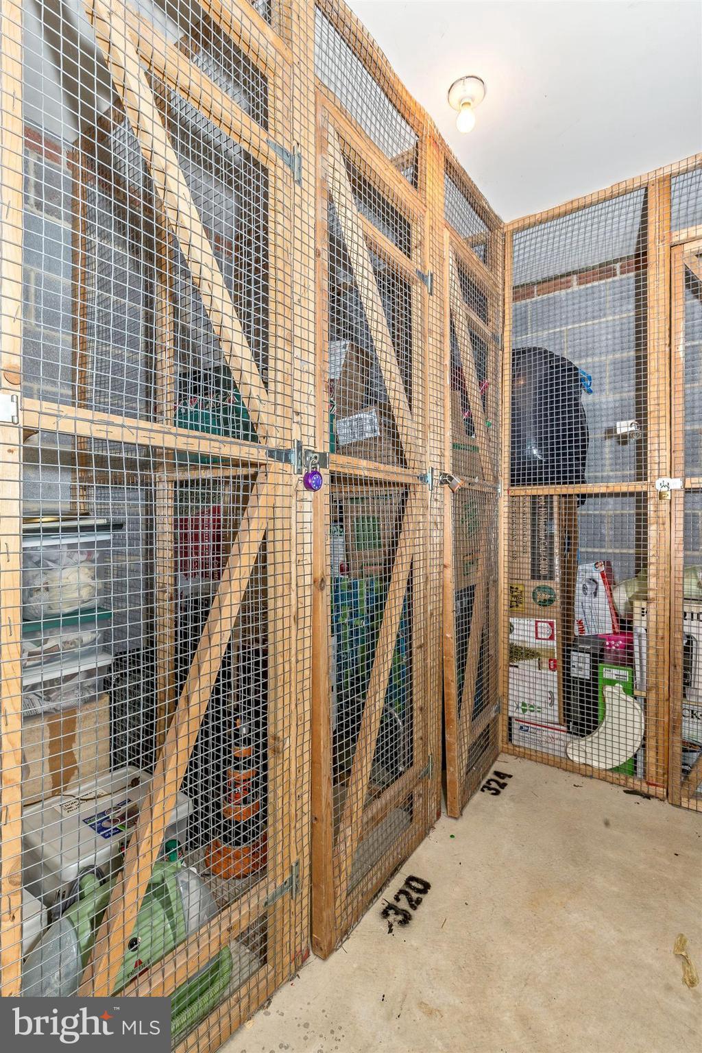 GLADE TOWN - Residential