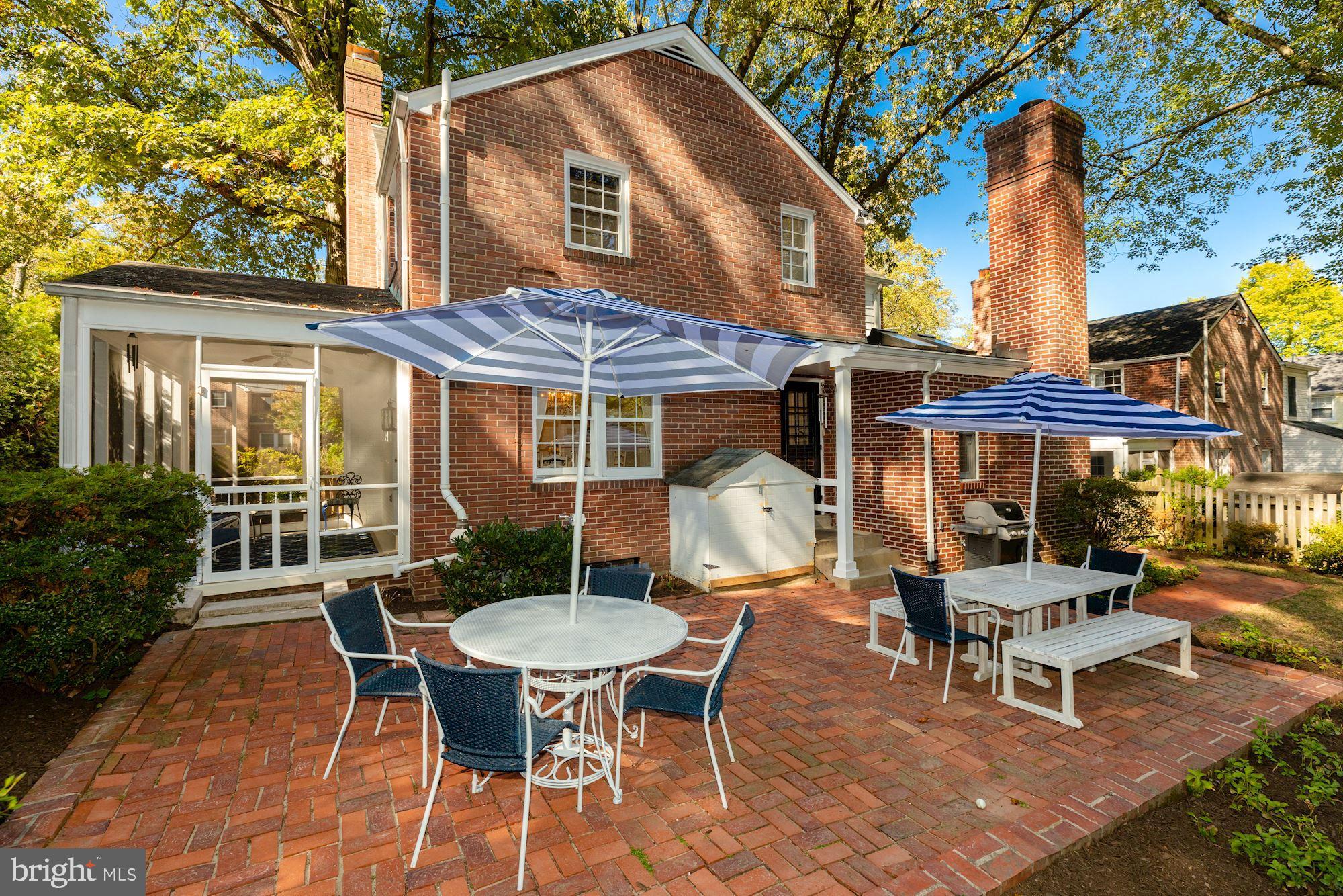 WOODACRES - Residential