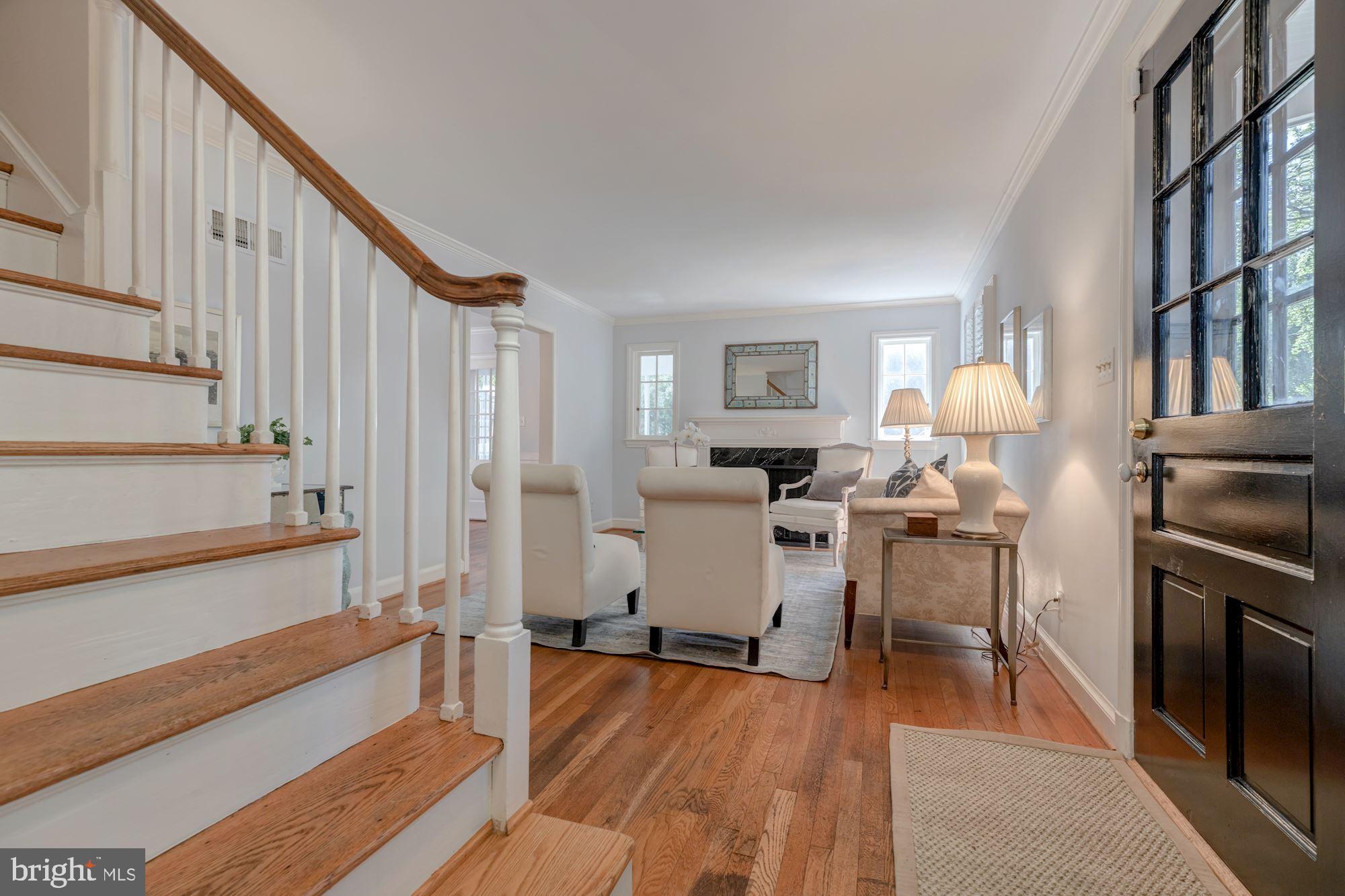 WOODACRES - Residential