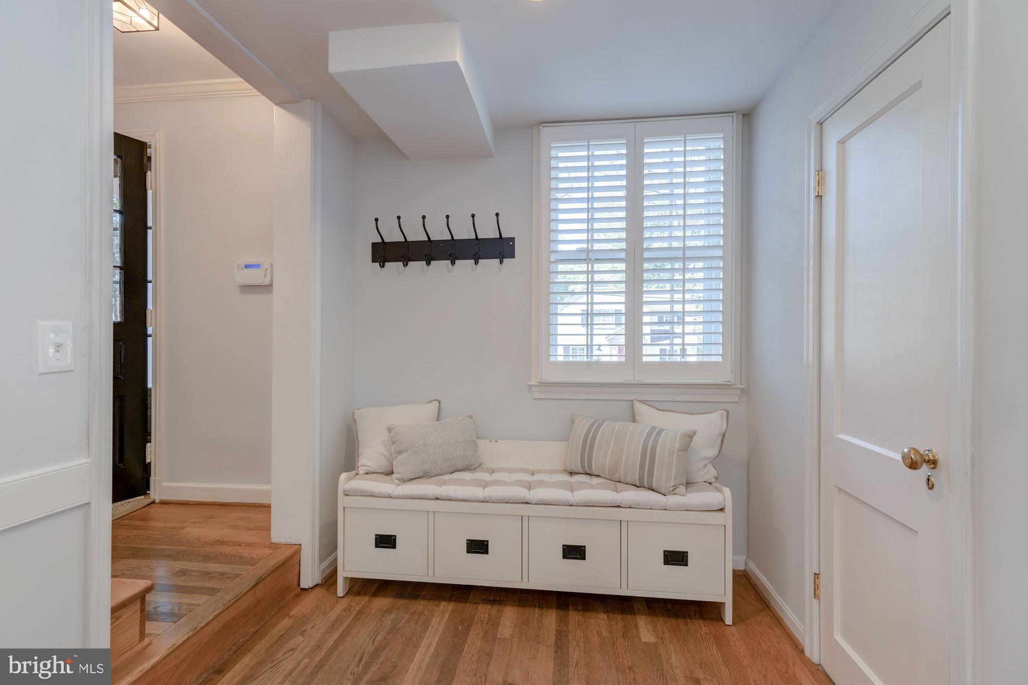 WOODACRES - Residential