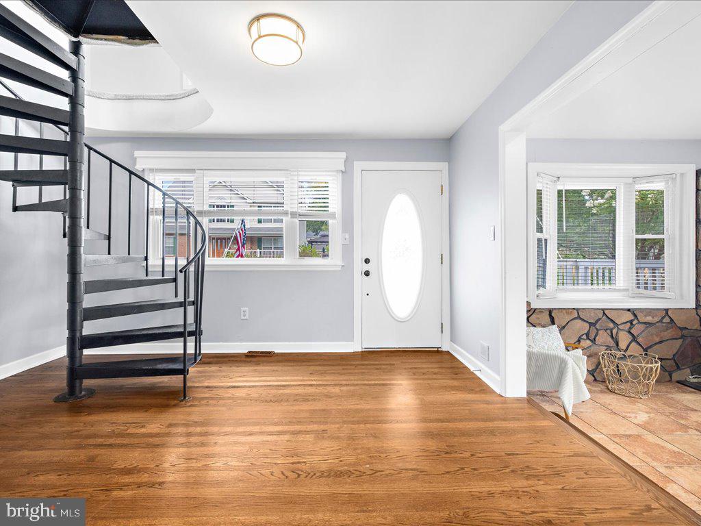 SELBY ON THE BAY - Residential