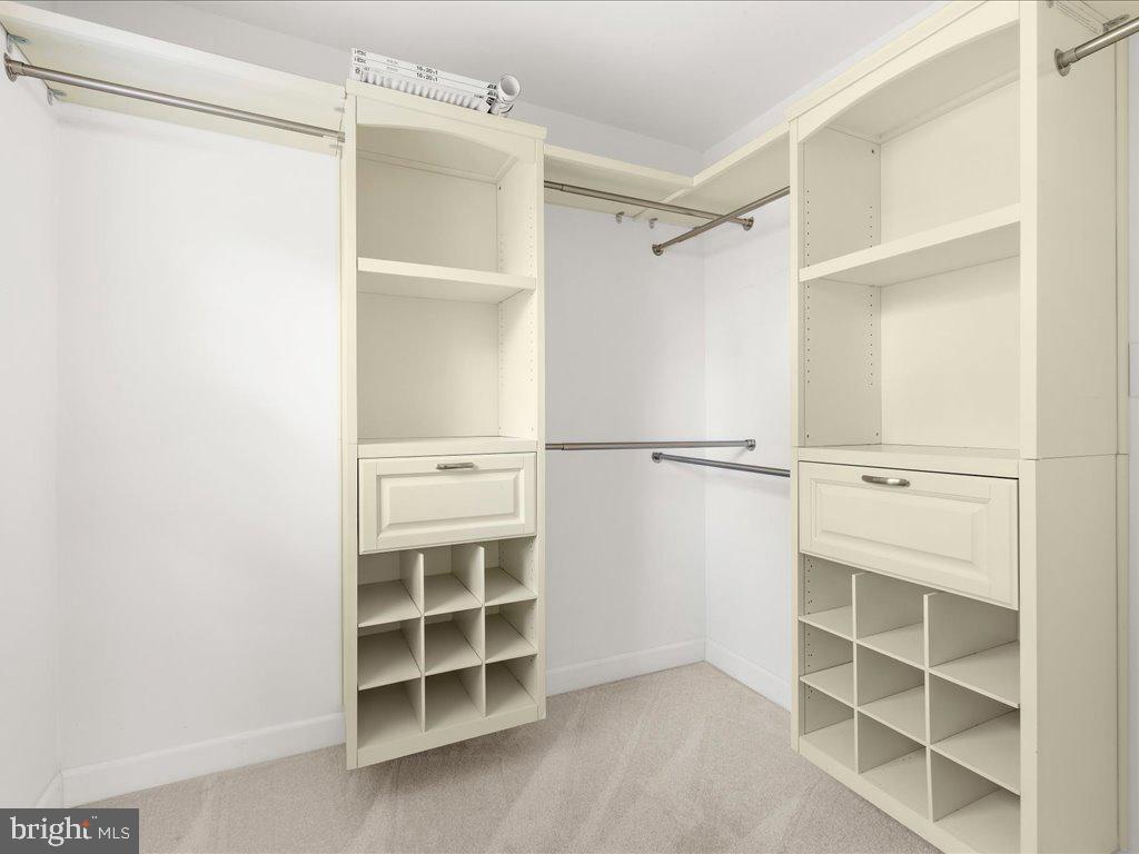 SELBY ON THE BAY - Residential