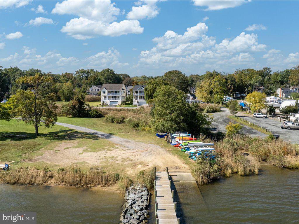 SELBY ON THE BAY - Residential