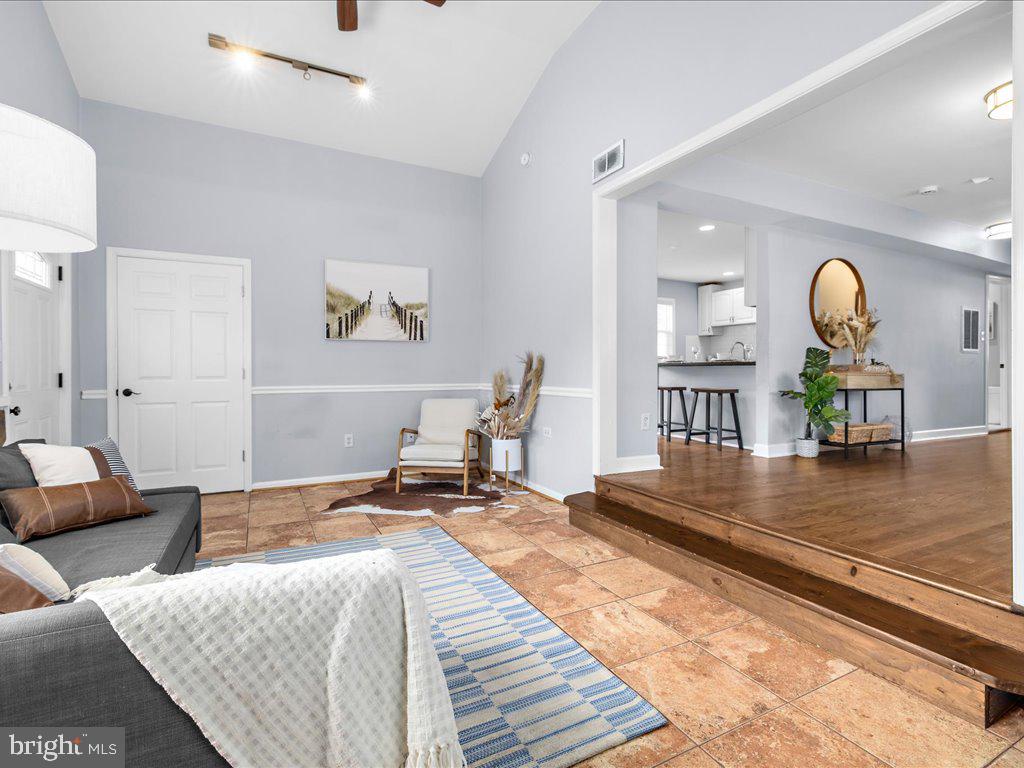 SELBY ON THE BAY - Residential