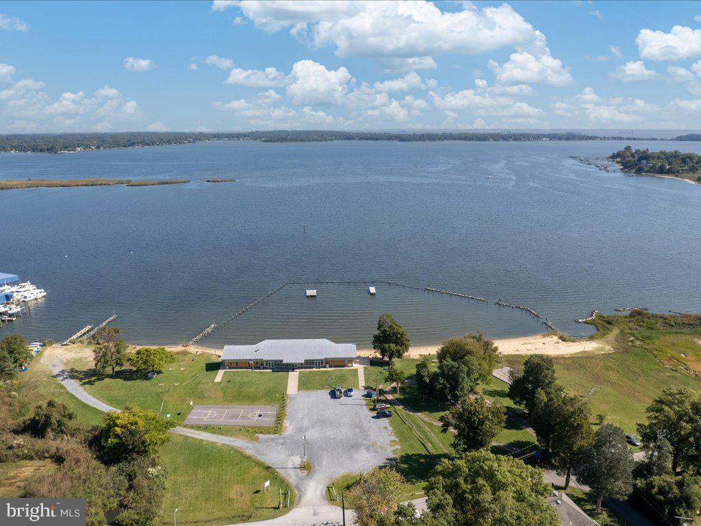 SELBY ON THE BAY - Residential