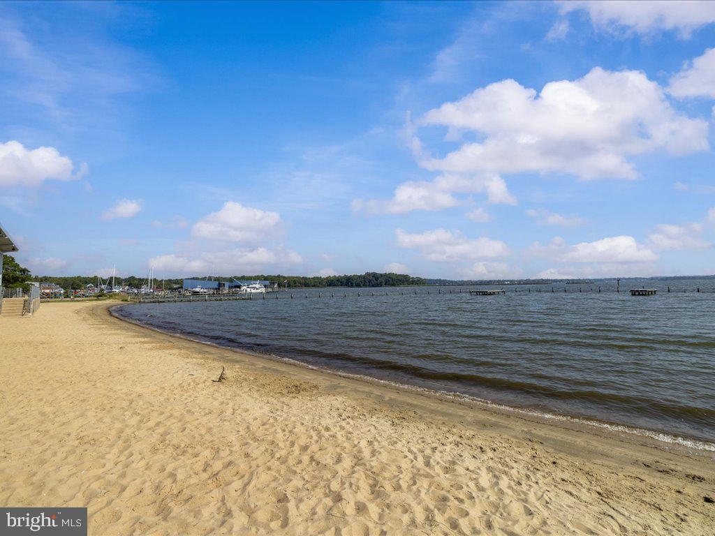 SELBY ON THE BAY - Residential