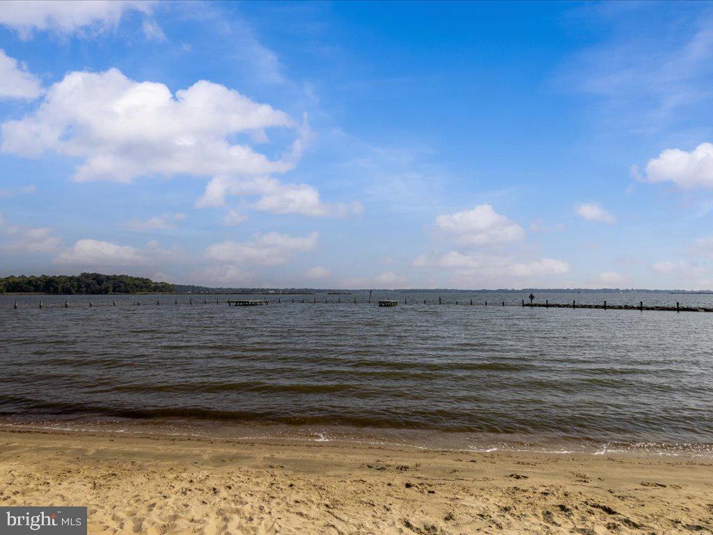 SELBY ON THE BAY - Residential